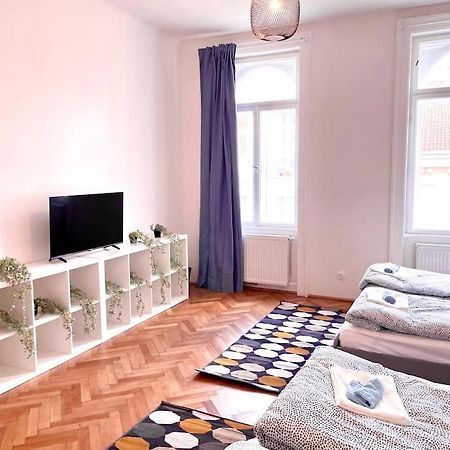 Brand New Spacious & Stylish Aptmt In City-Centre Виена Екстериор снимка